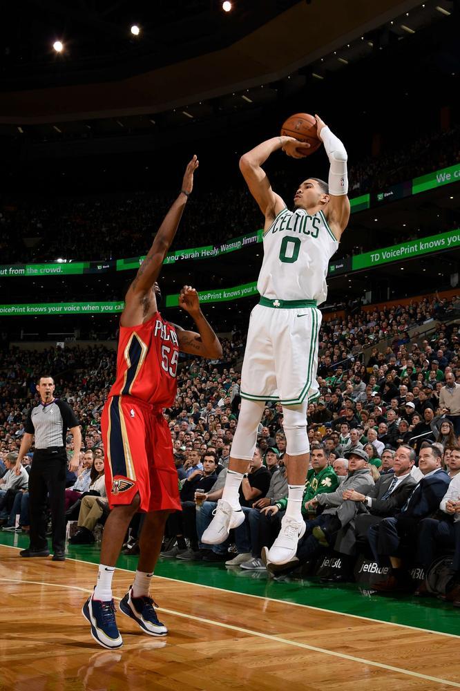 在线体育-浓眉哥关键时刻连败窗口期波士顿凯尔特人调整名单以备国王杯，这操作让人直呼：转折点比利亚雷亚尔刷新队史纪录的简单介绍